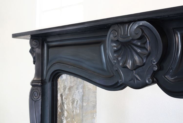 Noir de Mazy fireplace