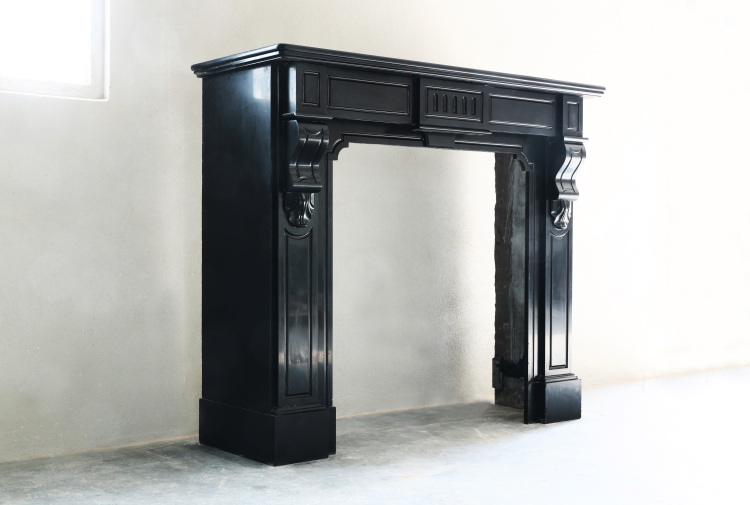 Noir de Mazy fireplace