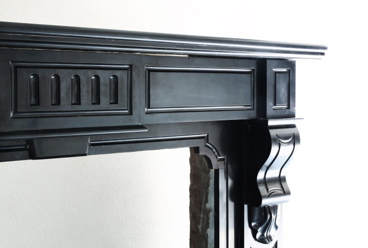 Noir de Mazy fireplace