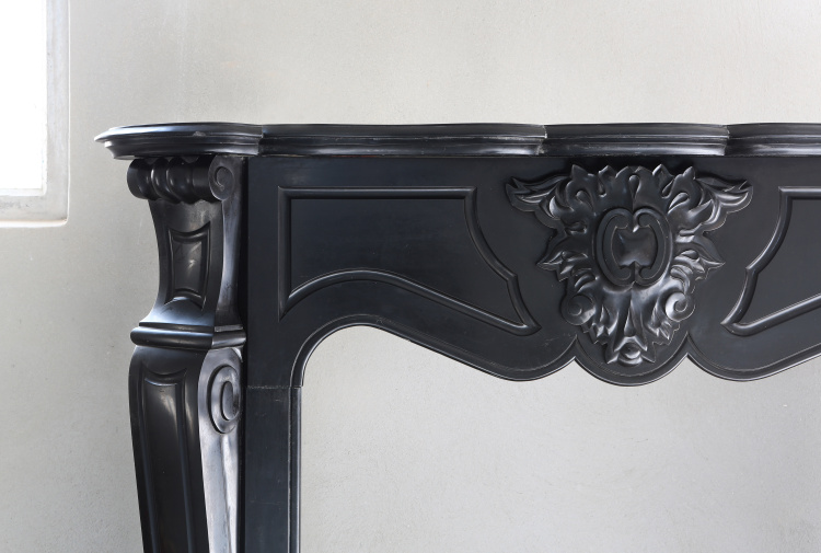 Noir de Mazy fireplace