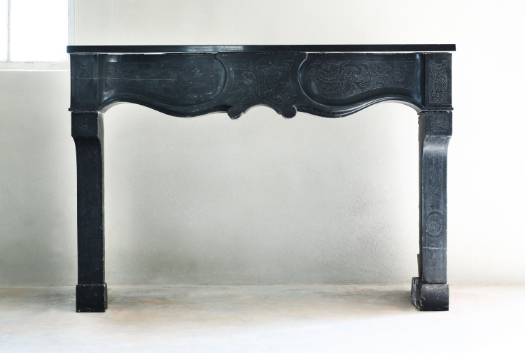 Noir de Mazy fireplace