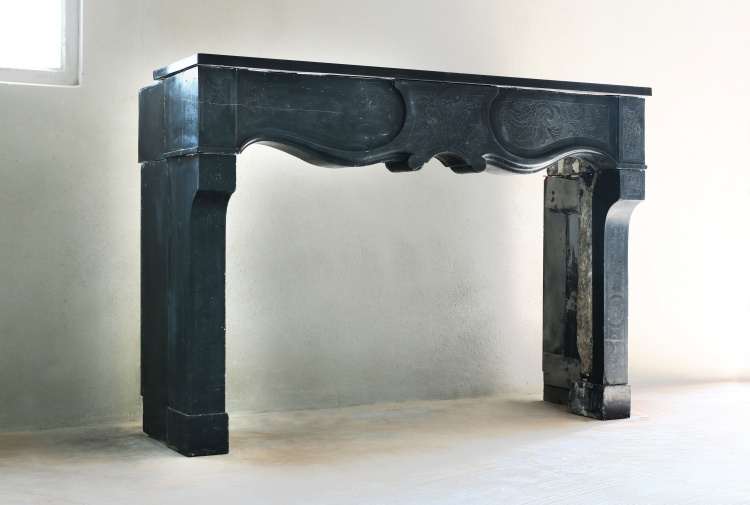 Noir de Mazy fireplace