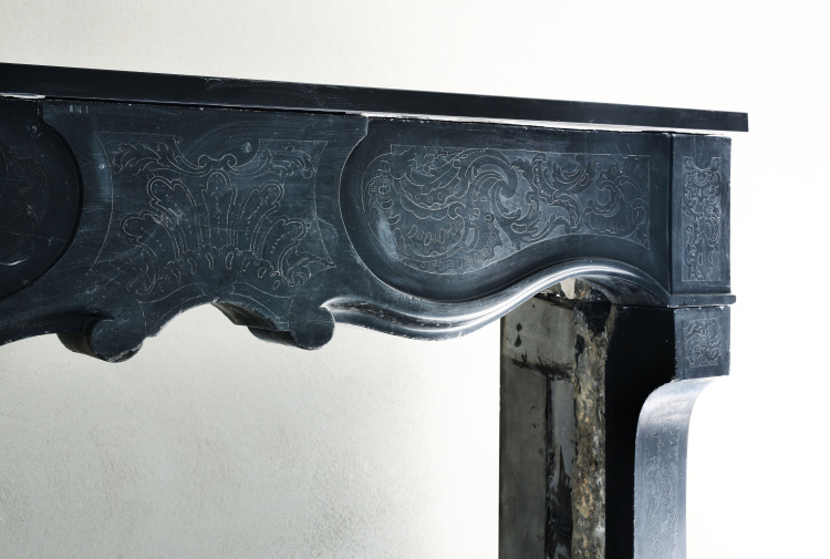 Noir de Mazy fireplace